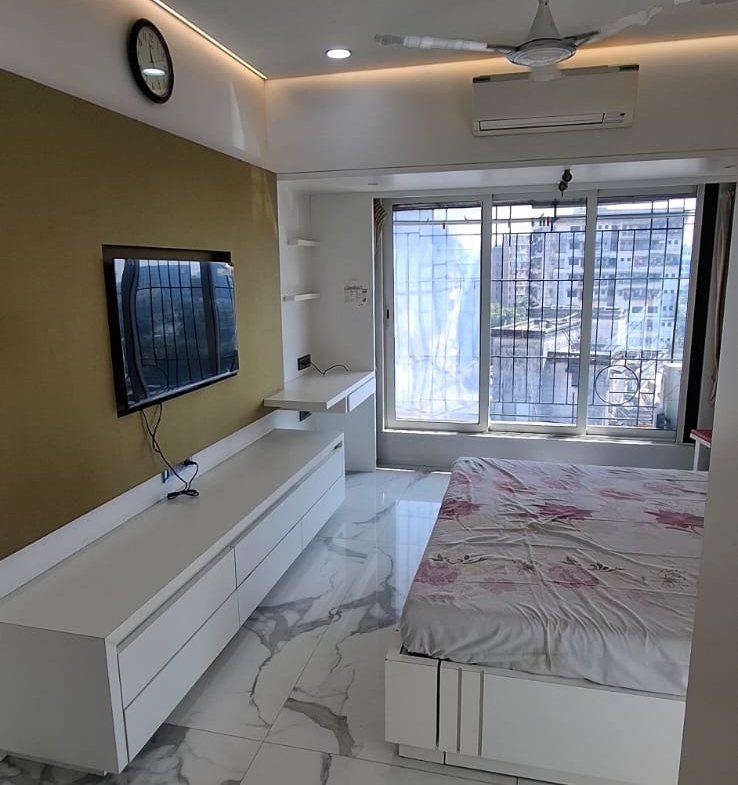 🏡 OUTRIGHT SALE | PREMIUM 3 BHK RESIDENCE – ANDHERI EAST, MUMBAI 🏡 📍 Prime Residential Address | Well-Connected Location Step into a spacious, well-planned 3 BHK apartment located in one of Andheri East’s most desirable residential pockets. Designed for comfortable family living and long-term value appreciation, this home offers excellent layout, ventilation, and privacy. ✨ Property Details & Highlights: ✔️ Configuration: 3 BHK Premium Apartment ✔️ Carpet Area: 1150 sq.ft. – Spacious & efficiently planned ✔️ East–West Entry: Abundant natural light and excellent cross ventilation throughout the day ✔️ Higher Floor: Peaceful environment with open views ✔️ Car Parking: 1 dedicated reserved parking ✔️ Residential Building: Ideal for families and end-users 💰 Expected Price: ₹ 4.75 Crore 🔑 Why This Property? • Premium locality with strong appreciation potential • Ideal for end-use or long-term investment • Excellent connectivity to business hubs, airport, metro & highways • Surrounded by reputed schools, hospitals, shopping & daily conveniences 📞 For Price Negotiation, Floor Plan & Site Visit: Mukesh Estate Agency 📲 99204 66897 | 98707 47174 📌 Serious buyers only. Limited premium inventory available. #3BHKForSale #AndheriEast #MumbaiRealEstate #PremiumHomes #LuxuryLiving #HigherFloor #SmartInvestment #MukeshEstateAgency