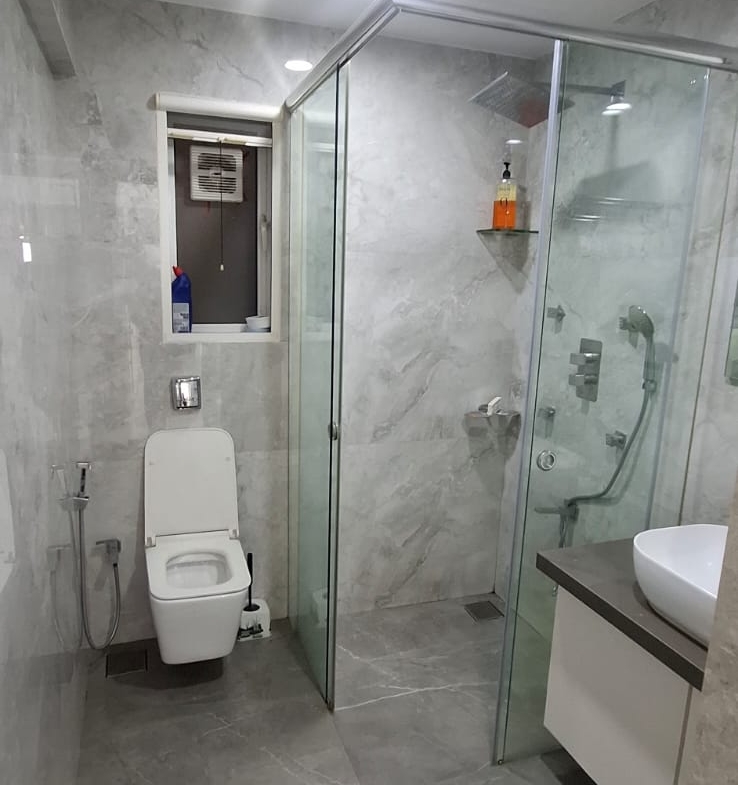 🏡 OUTRIGHT SALE | PREMIUM 3 BHK RESIDENCE – ANDHERI EAST, MUMBAI 🏡 📍 Prime Residential Address | Well-Connected Location Step into a spacious, well-planned 3 BHK apartment located in one of Andheri East’s most desirable residential pockets. Designed for comfortable family living and long-term value appreciation, this home offers excellent layout, ventilation, and privacy. ✨ Property Details & Highlights: ✔️ Configuration: 3 BHK Premium Apartment ✔️ Carpet Area: 1150 sq.ft. – Spacious & efficiently planned ✔️ East–West Entry: Abundant natural light and excellent cross ventilation throughout the day ✔️ Higher Floor: Peaceful environment with open views ✔️ Car Parking: 1 dedicated reserved parking ✔️ Residential Building: Ideal for families and end-users 💰 Expected Price: ₹ 4.75 Crore 🔑 Why This Property? • Premium locality with strong appreciation potential • Ideal for end-use or long-term investment • Excellent connectivity to business hubs, airport, metro & highways • Surrounded by reputed schools, hospitals, shopping & daily conveniences 📞 For Price Negotiation, Floor Plan & Site Visit: Mukesh Estate Agency 📲 99204 66897 | 98707 47174 📌 Serious buyers only. Limited premium inventory available. #3BHKForSale #AndheriEast #MumbaiRealEstate #PremiumHomes #LuxuryLiving #HigherFloor #SmartInvestment #MukeshEstateAgency